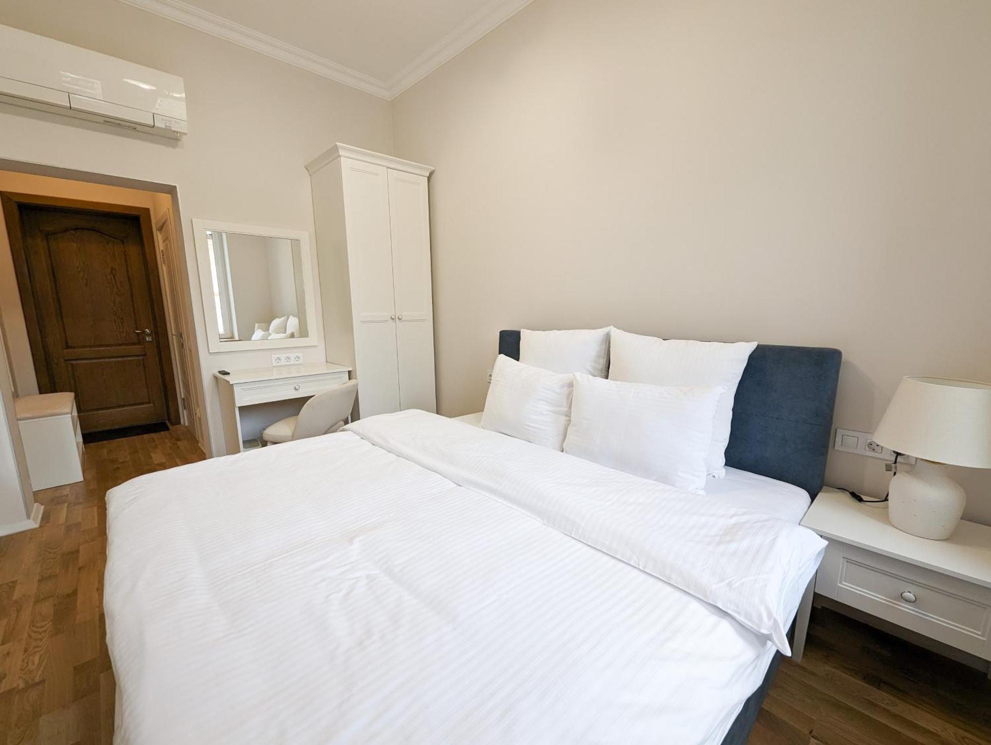 Kyiv Honchara Hotel Pokoj fotografie
